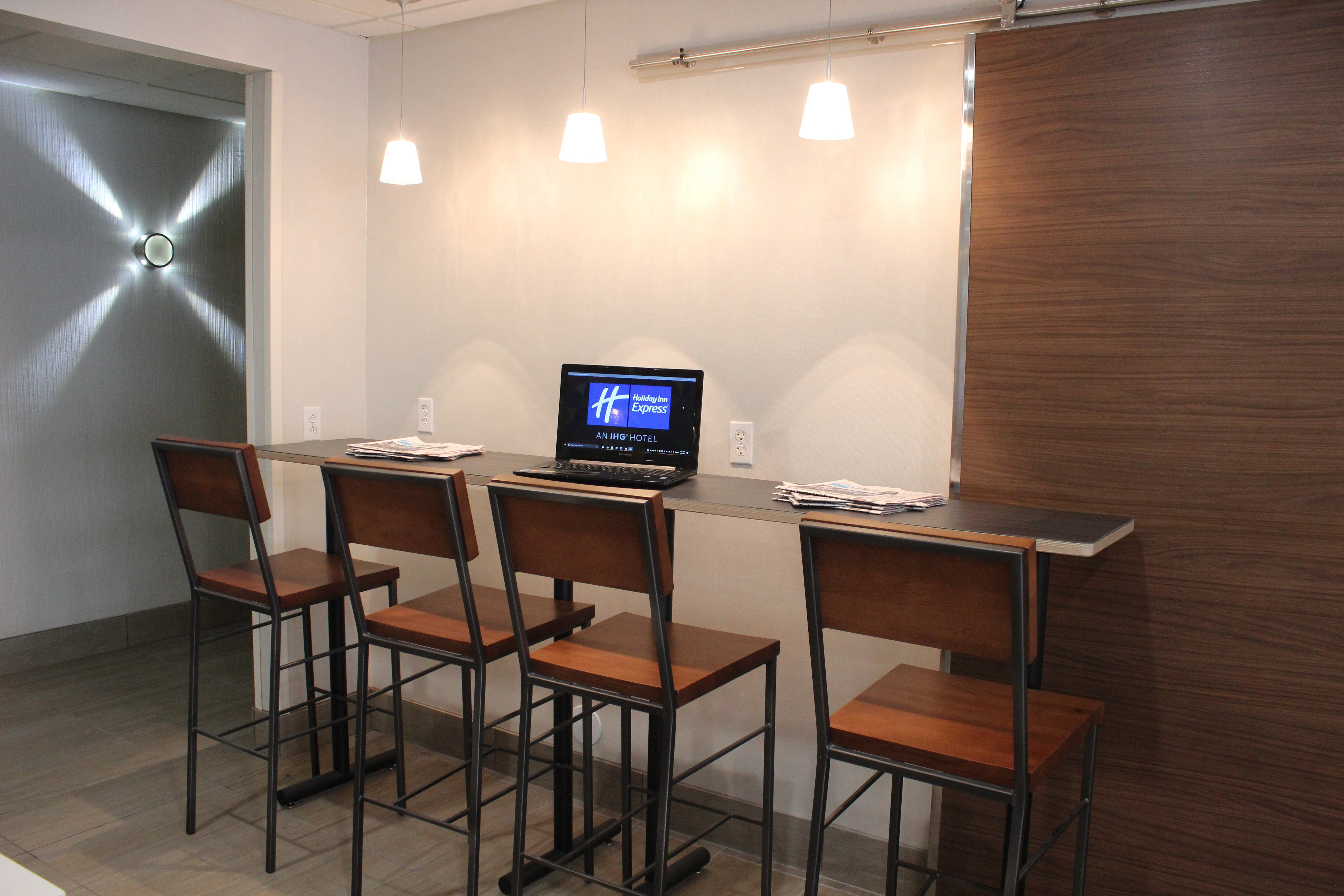 holiday inn express wilmington by ihg