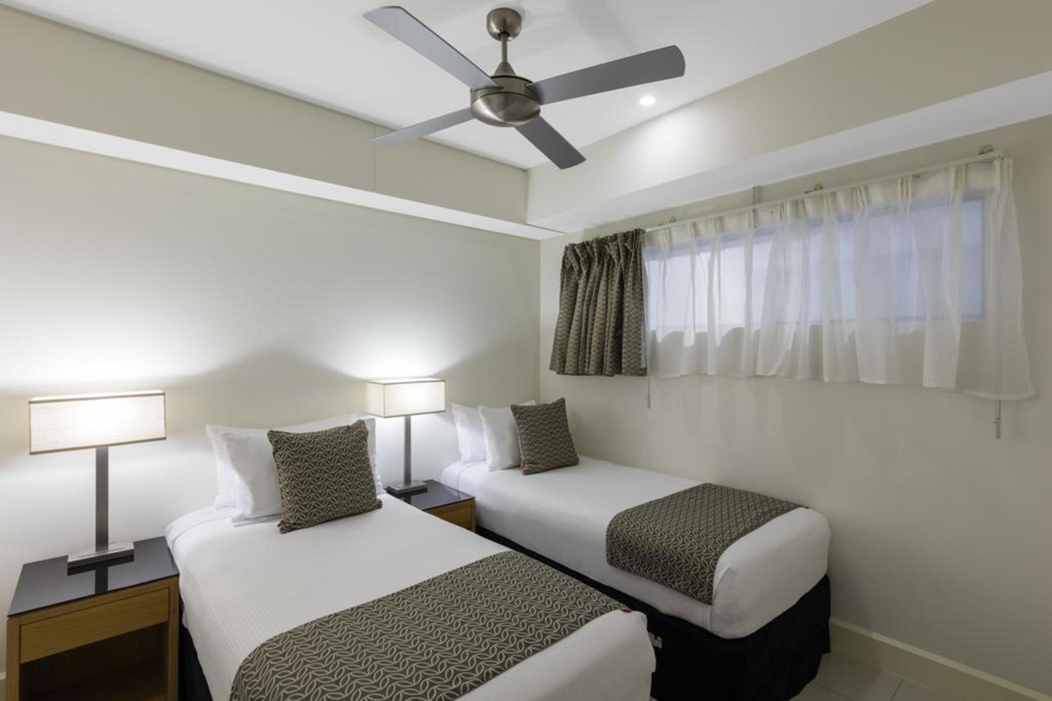 oaks darwin elan hotel
