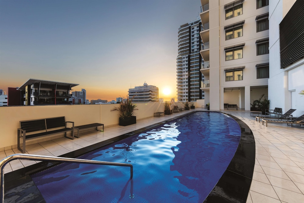 oaks darwin elan hotel