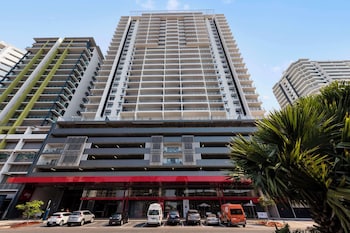 oaks darwin elan hotel