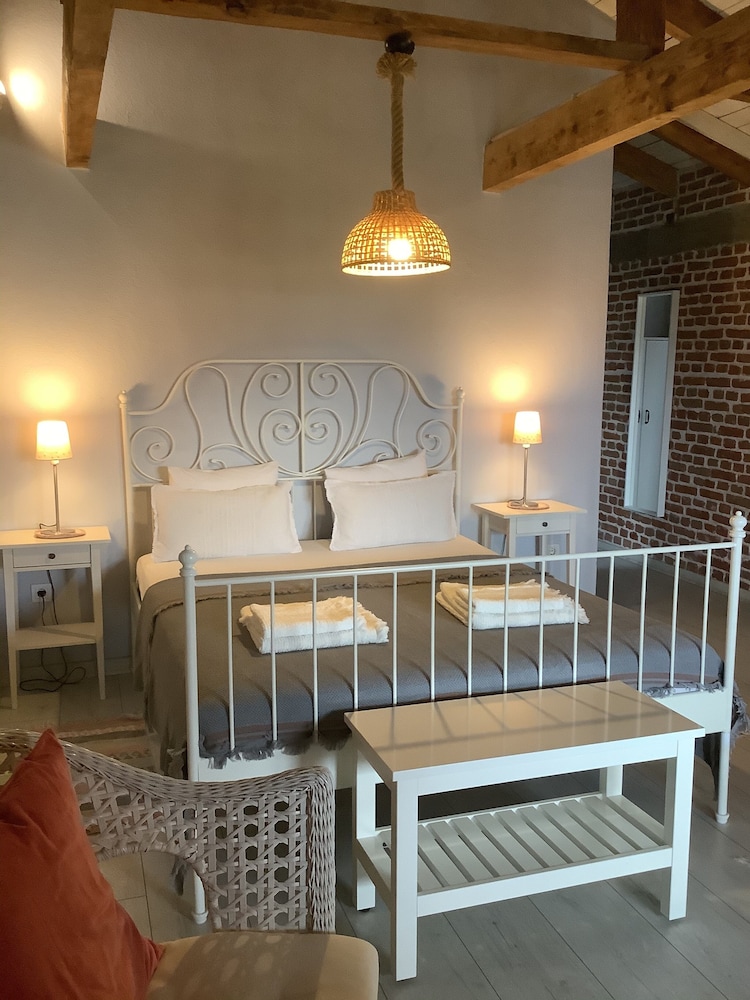 attalos suites hotel