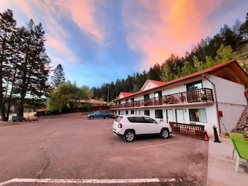 Alpen Motel,Radium Hot Springs>>Edgewater,3 star