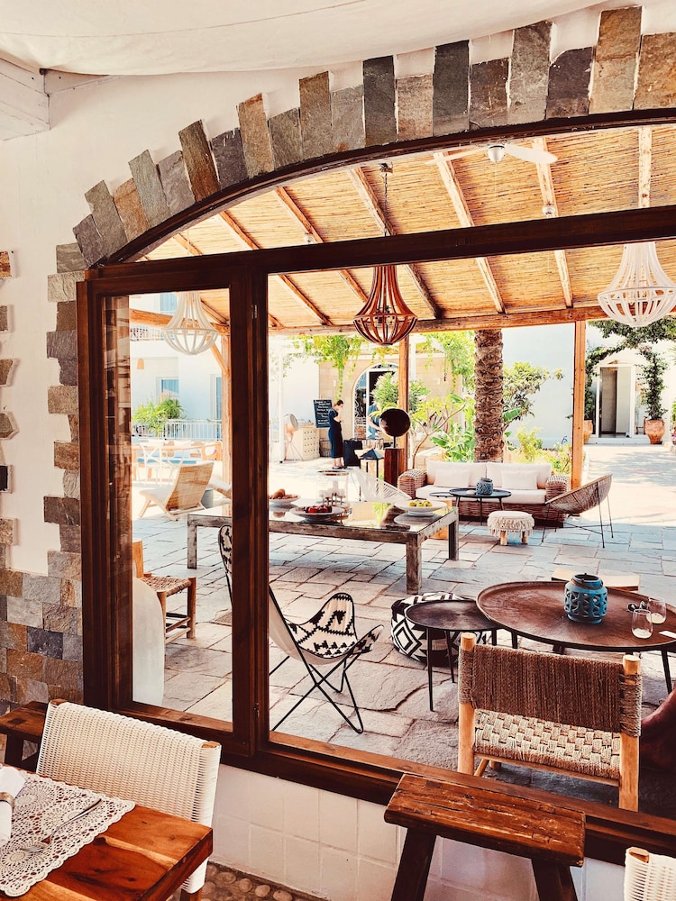 caesars gardens hotel and spa adults only