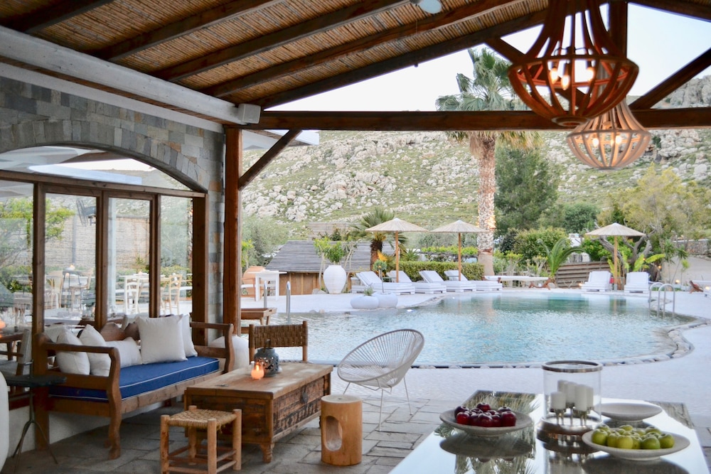 caesars gardens hotel and spa adults only