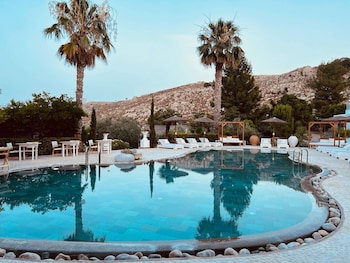 caesars gardens hotel and spa adults only
