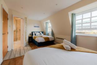 comfy apartments in queensway