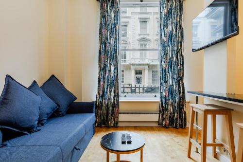Comfy Apartments In Queensway,,3 star