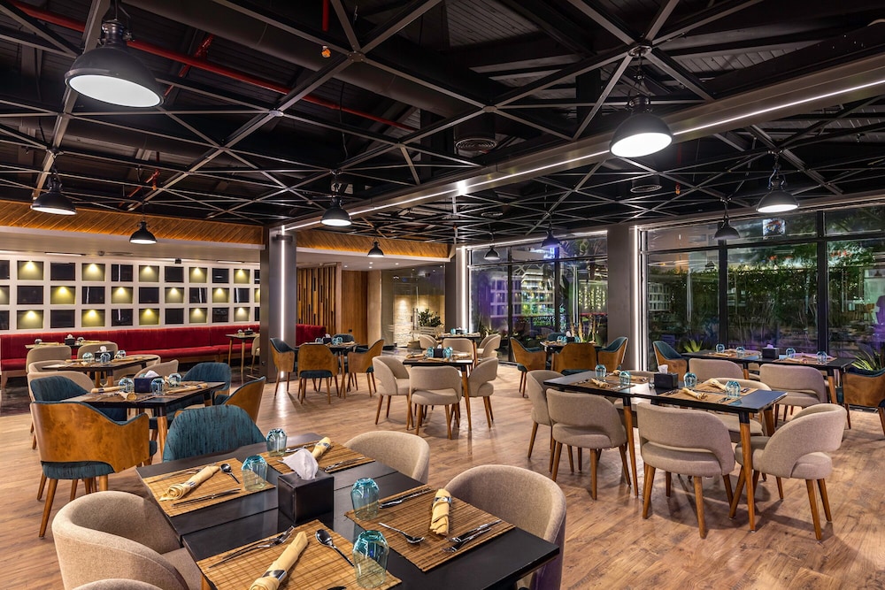 helnan landmark hotel