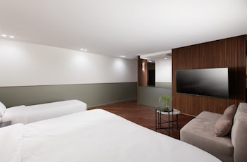 sr suites pangyo