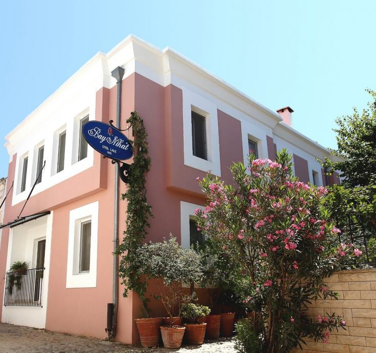 bay nihat lale otel