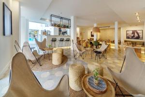 Hotel Hm Alma Beach - Adults Only,Can Pastilla>>Balearic Islands,4 star