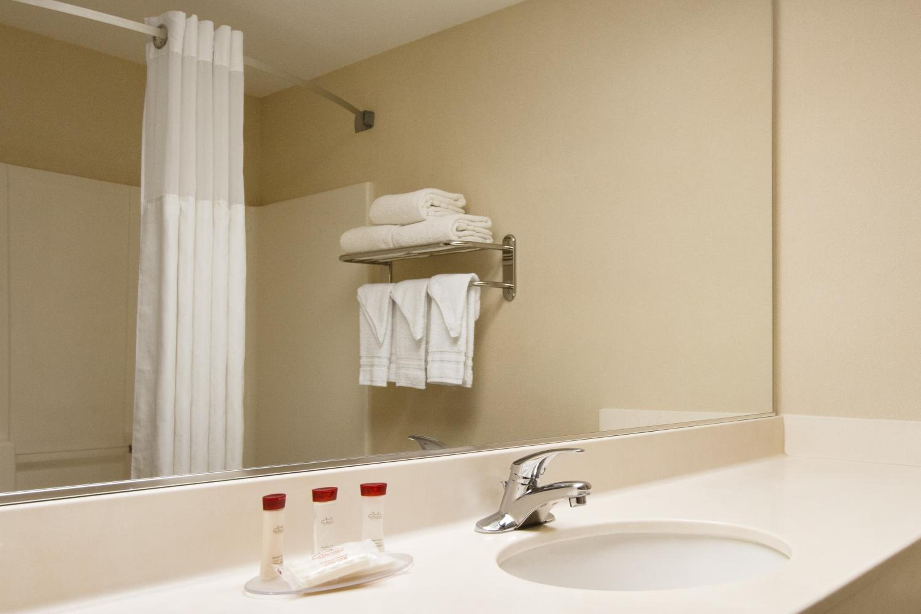 hampton inn key largo manatee bay