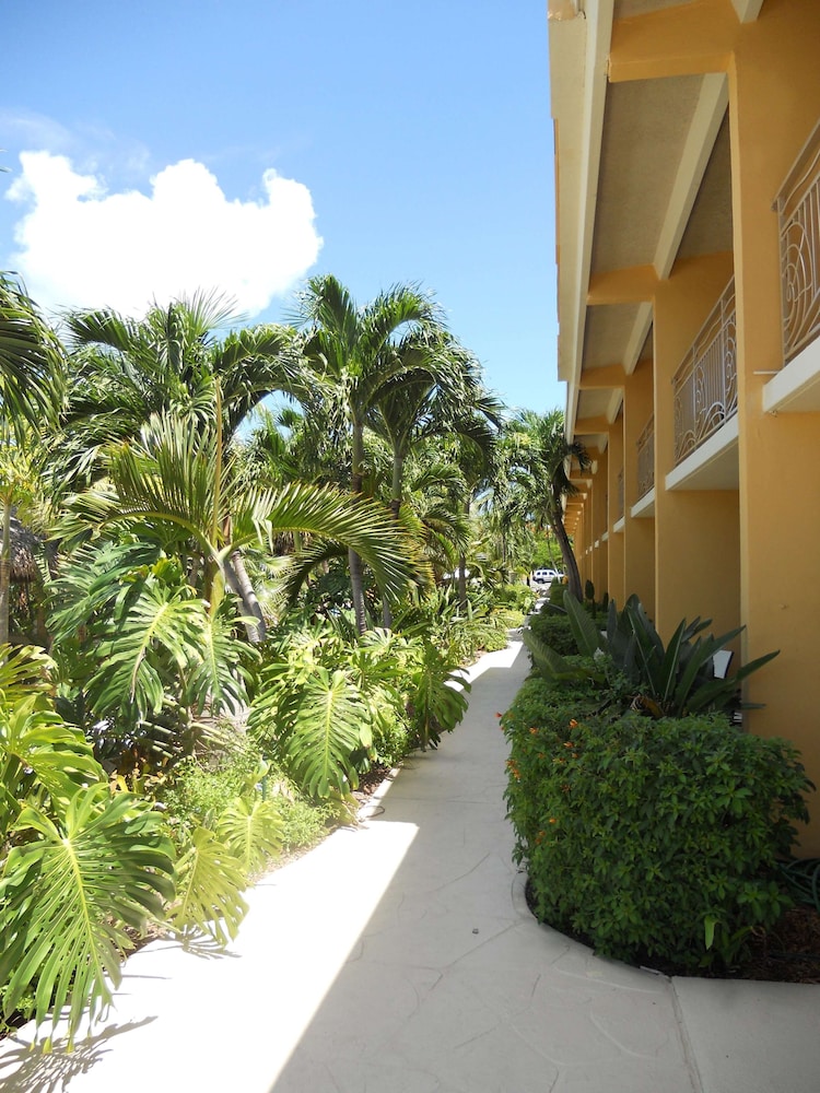 hampton inn key largo manatee bay
