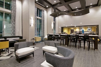 hampton inn and suites bellevue downtown seattle