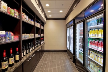 hampton inn and suites bellevue downtown seattle