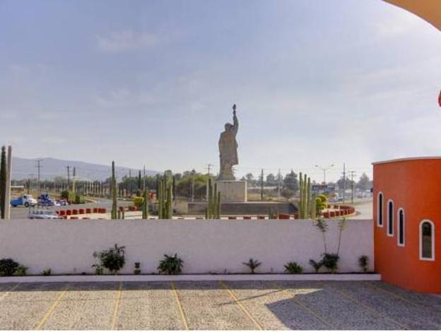 oyo hotel la glorieta huichapan