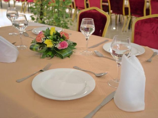 barakat burhan hotel