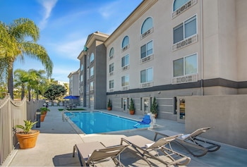 Holiday Inn Express & Suites San Diego-Sorrento Valley,Sorrento Valley>>San Diego,3 star