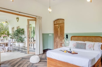 4bhk villa in siolim pool lush forest view