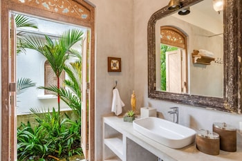 4bhk villa in siolim pool lush forest view