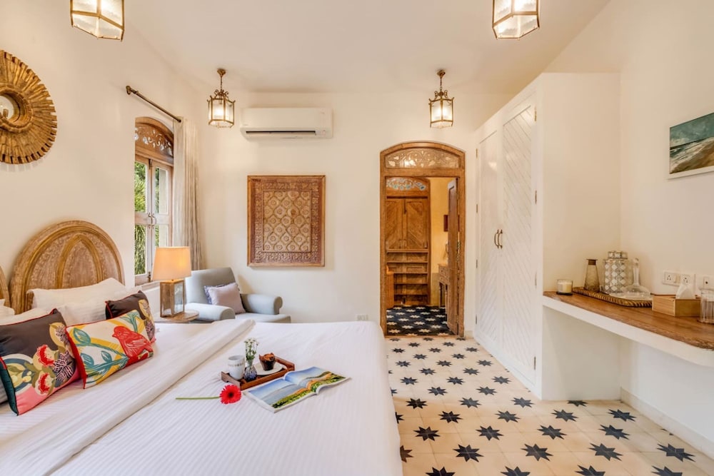 4bhk villa in siolim pool lush forest view