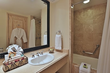 Real Intercontinental San Pedro Sula At Multiplaza Mall By Ihg,Cortes>>San Pedro Sula,5 star