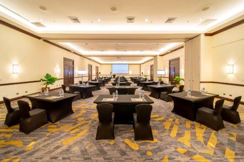 real intercontinental san pedro sula at multiplaza mall by ihg