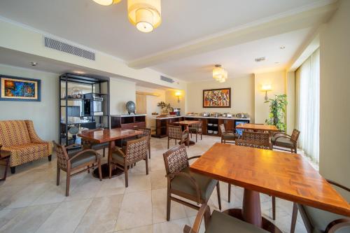 real intercontinental san pedro sula at multiplaza mall by ihg