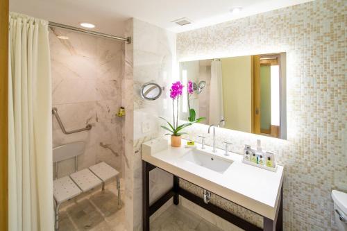 real intercontinental san pedro sula at multiplaza mall by ihg