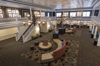 Cedar Point's Hotel Breakers,Sandusky>>Erie County,4 star