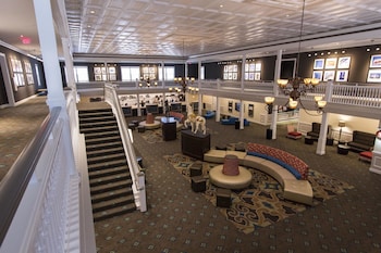 cedar points hotel breakers