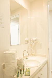 angra beach hotel