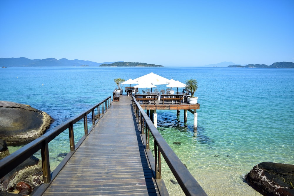 angra beach hotel