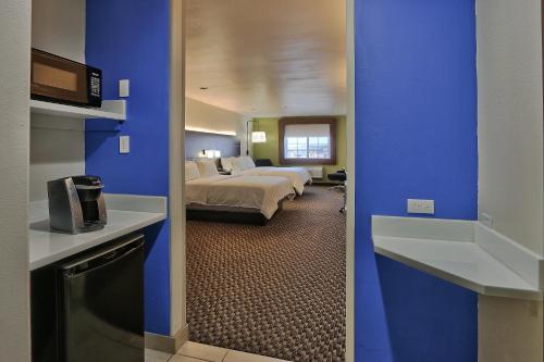 holiday inn express santa rosa by ihg