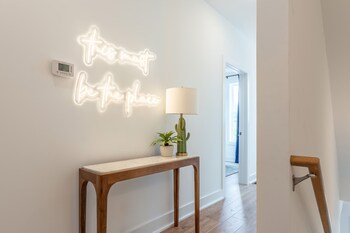 luxe group stay with hot tub rooftop lounge