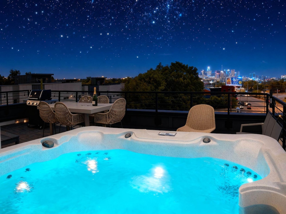 luxe group stay with hot tub rooftop lounge