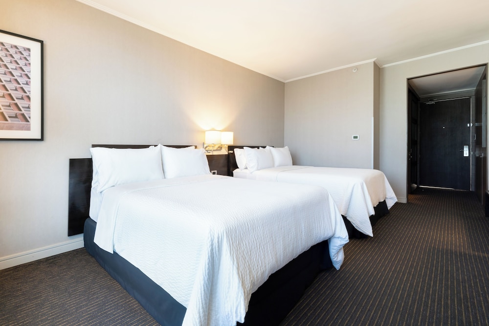holiday inn santiago airport terminal by ihg