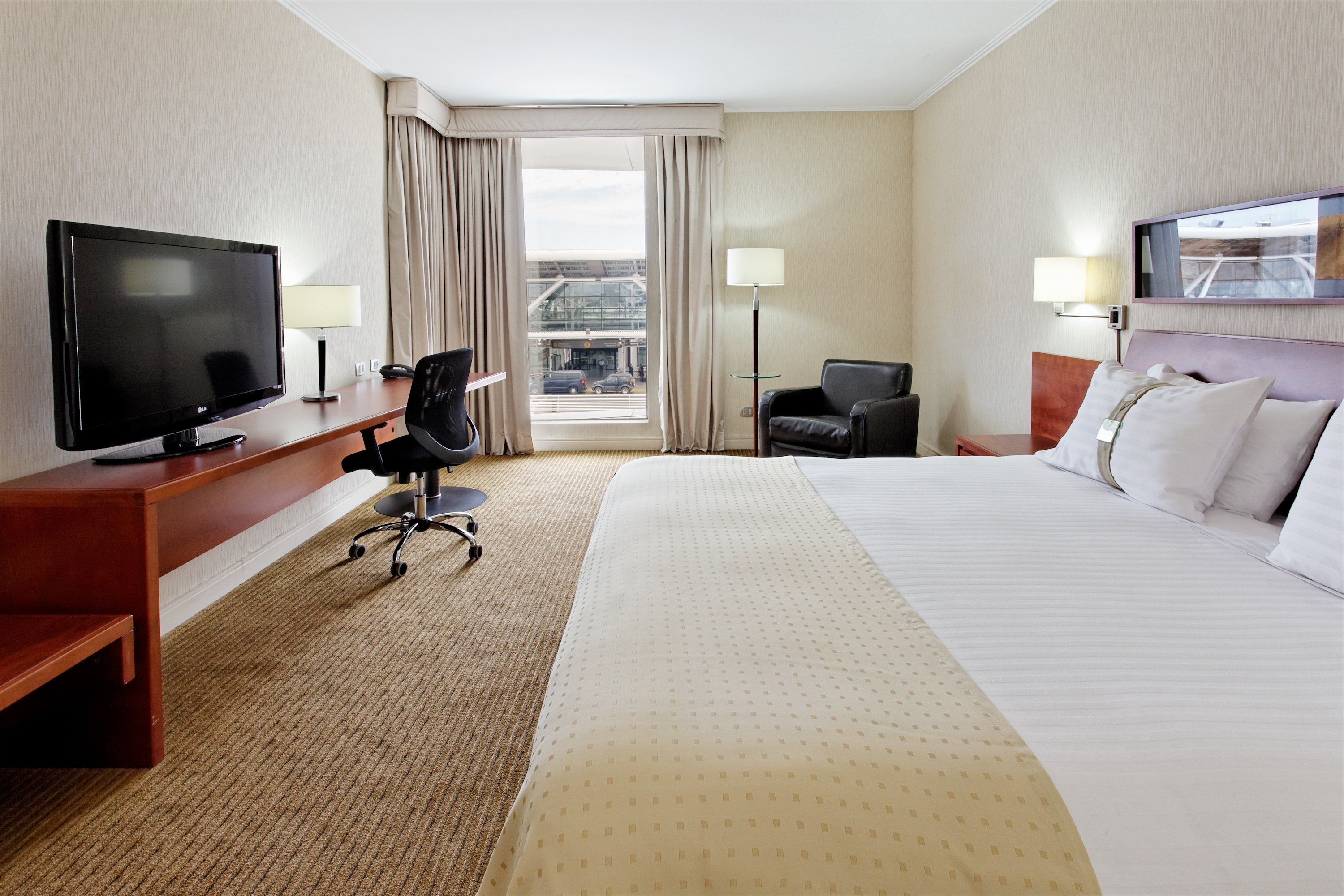 holiday inn santiago airport terminal by ihg