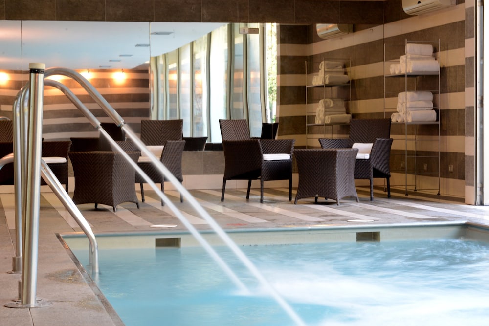 holiday inn santiago airport terminal by ihg