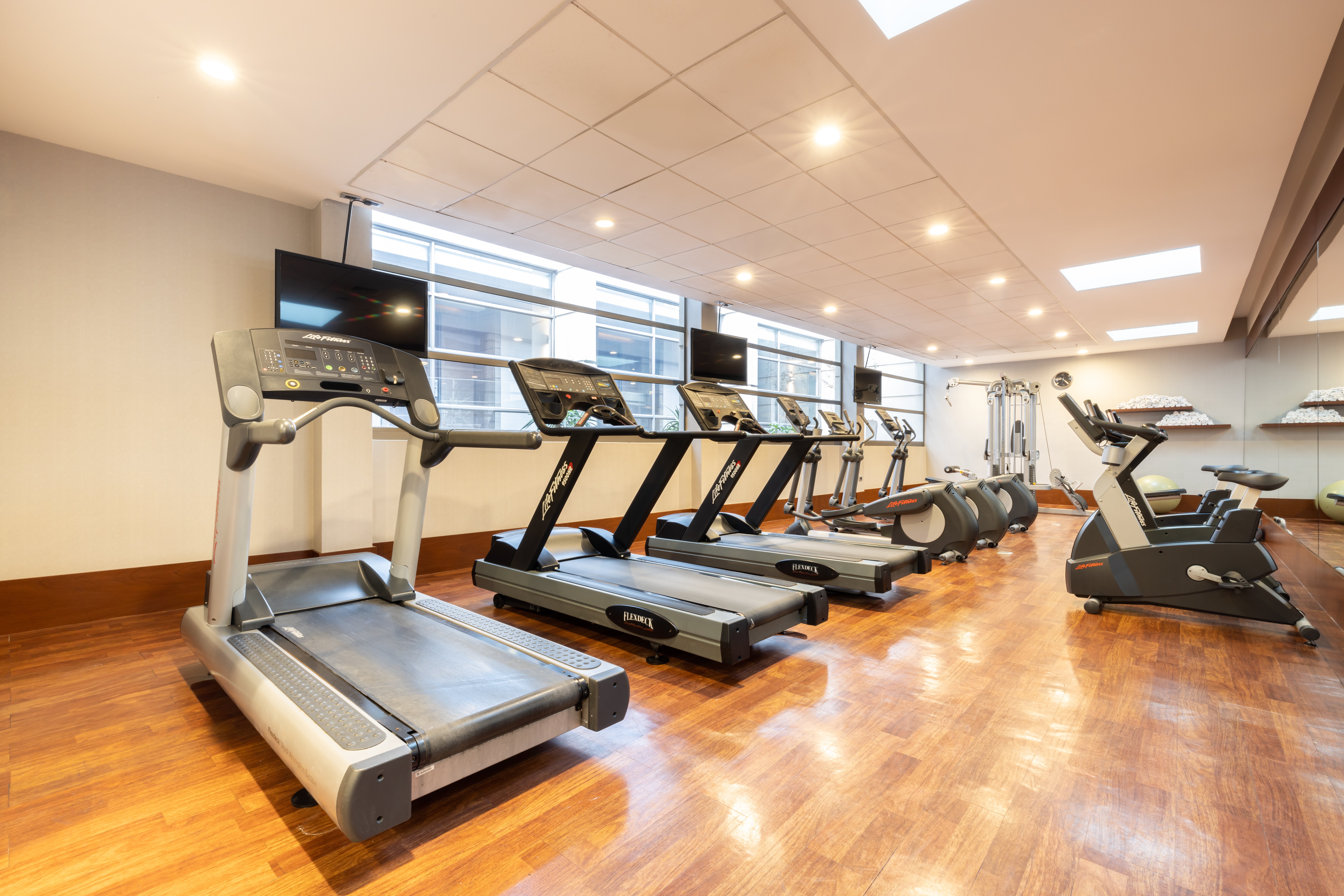 holiday inn santiago airport terminal by ihg