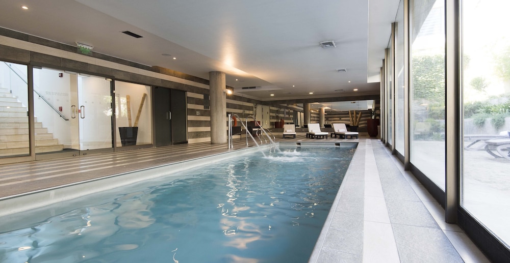 holiday inn santiago airport terminal by ihg