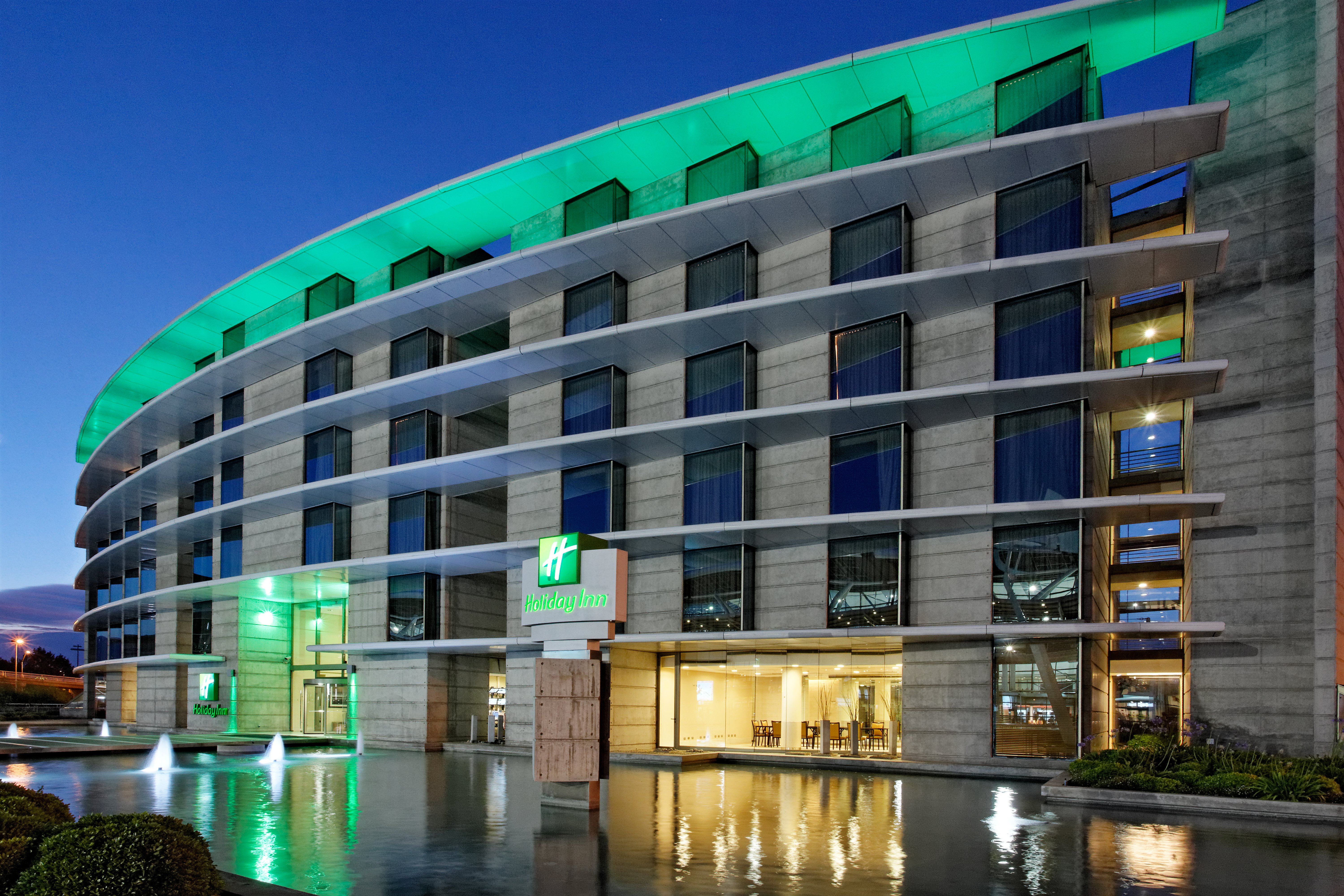 holiday inn santiago airport terminal by ihg