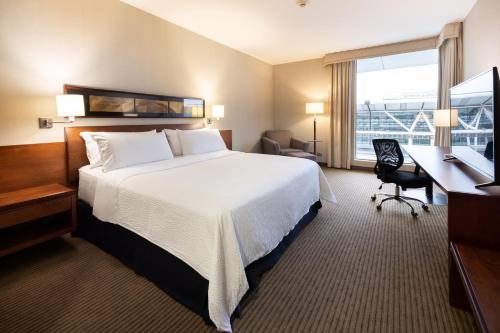 holiday inn santiago airport terminal by ihg