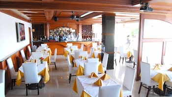 hotel century plaza