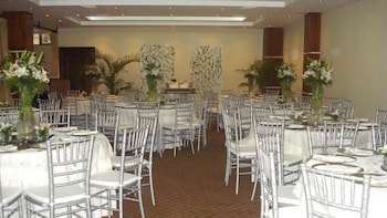 hotel century plaza
