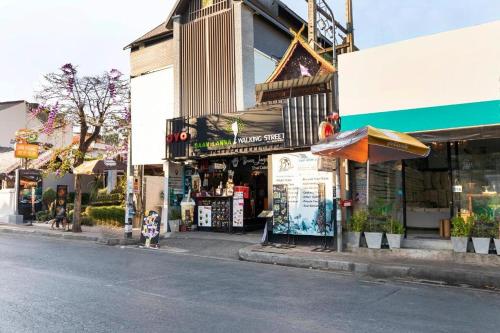 baan lanna at phrasingh