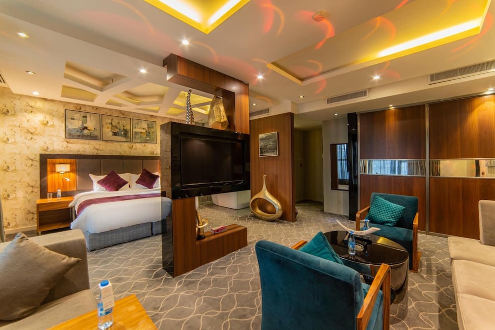 hyatt buyutat