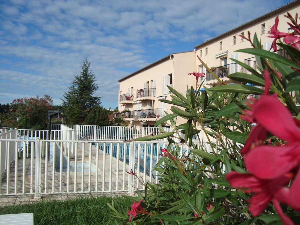 hotel de la poste piscine