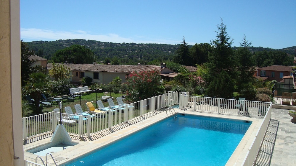 hotel de la poste piscine