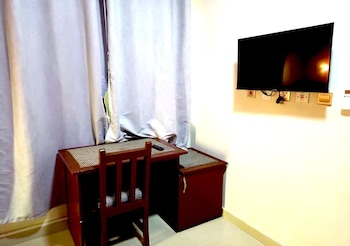 lloyds beach resort and hotel